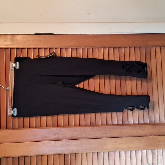 🆕️ Bally / Total Fitness woman's size medium black capri leggings - Picture 1 of 5
